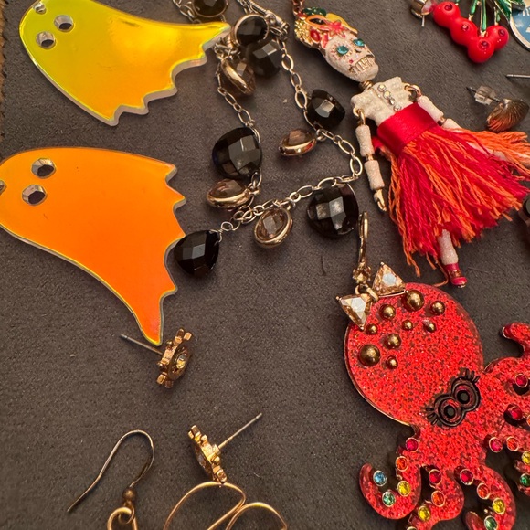 RANDOM Broken Jewelry Lot - Picture 3 of 4